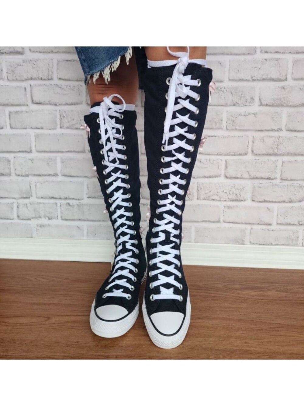 ⭐Converse Chuck Taylor XXHi Bows & Studs 9 Women's Boots Sneakers Black A17684C - Picture 6 of 11